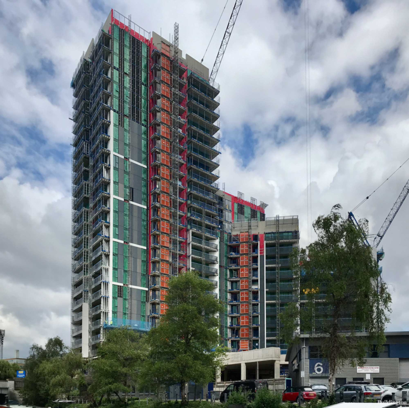 Minavil House Cantilever Scaffold
